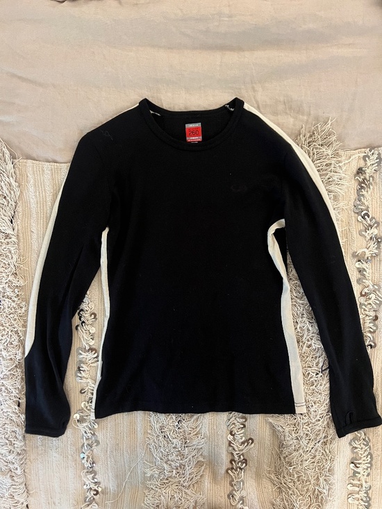 Icebreaker Tops - Icebreaker Merino Wool Bodyfit 260 Women’s Medium Long Sleeve Shirt